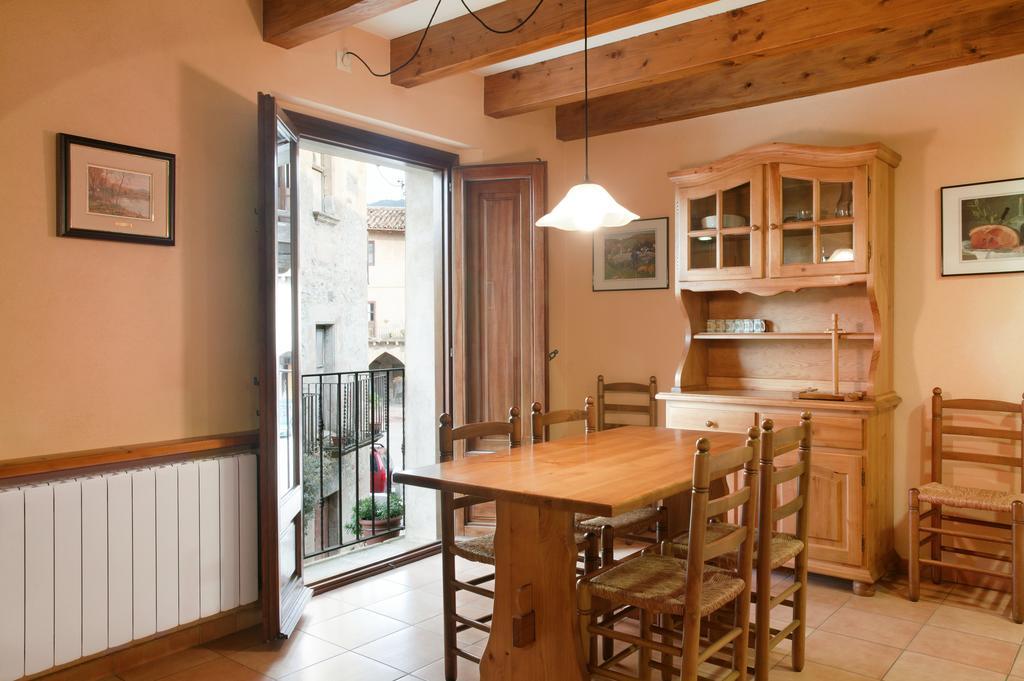 Allotjaments Placa Major-Grevol Santa Pau Pokój zdjęcie