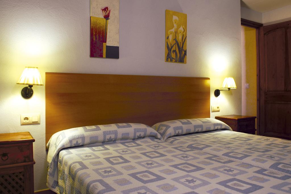 Allotjaments Placa Major-Grevol Santa Pau Pokój zdjęcie